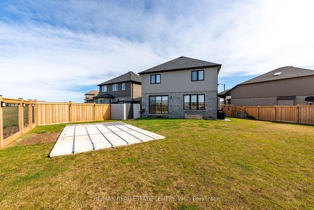 8 Sparrow Cres, House detached with 3 bedrooms, 3 bathrooms and 4 parking in Grand Valley ON | Image 33