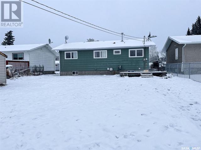 147 4th Street W, House detached with 4 bedrooms, 2 bathrooms and null parking in Pierceland SK | Image 12