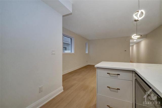 b - 531 Broadhead Avenue, Condo with 2 bedrooms, 2 bathrooms and 1 parking in Ottawa ON | Image 15