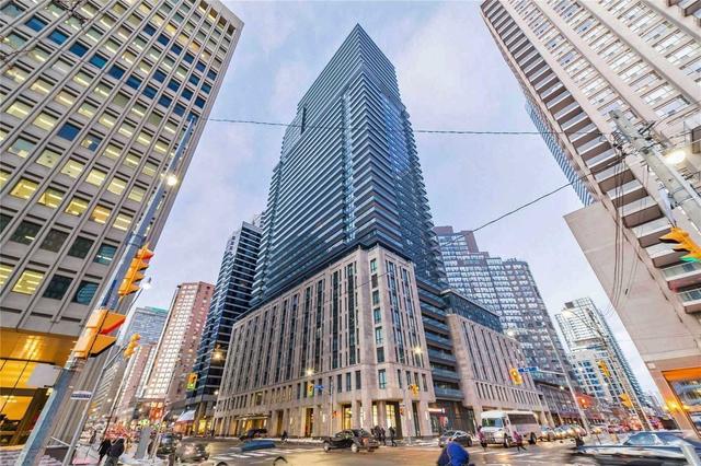 1318 - 955 Bay St, Condo with 1 bedrooms, 1 bathrooms and 0 parking in Toronto ON | Image 1