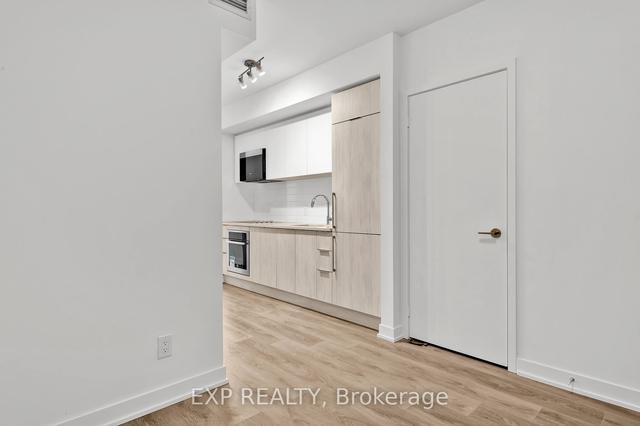 2305 - 2033 Kennedy Rd, Condo with 1 bedrooms, 1 bathrooms and 1 parking in Toronto ON | Image 21