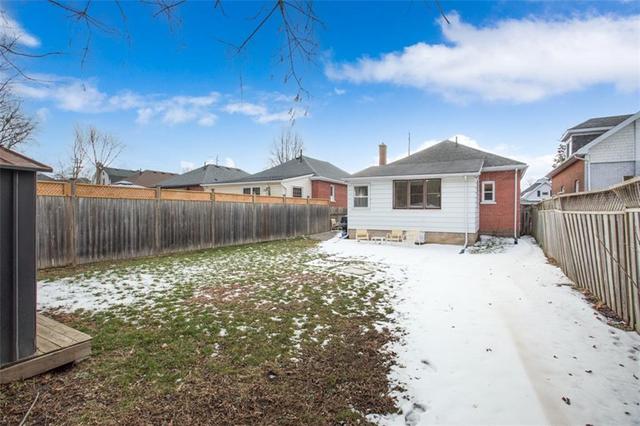 15 Strathcona Avenue, House detached with 3 bedrooms, 1 bathrooms and 1 parking in Brantford ON | Image 33