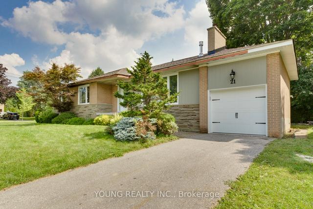 21 Bathford Cres, House detached with 3 bedrooms, 3 bathrooms and 3 parking in Toronto ON | Image 21