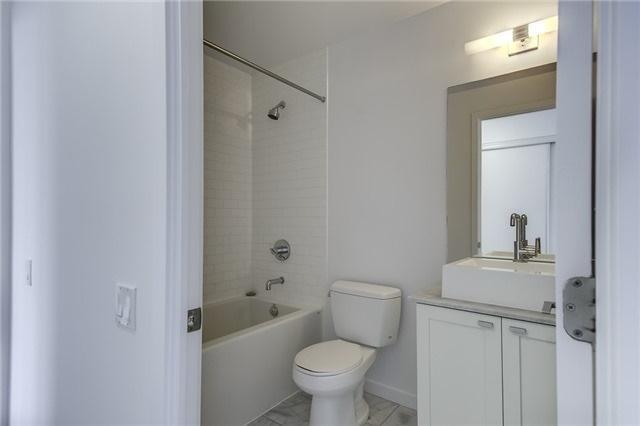 404 - 103 The Queensway Ave, Condo with 2 bedrooms, 2 bathrooms and 1 parking in Toronto ON | Image 2