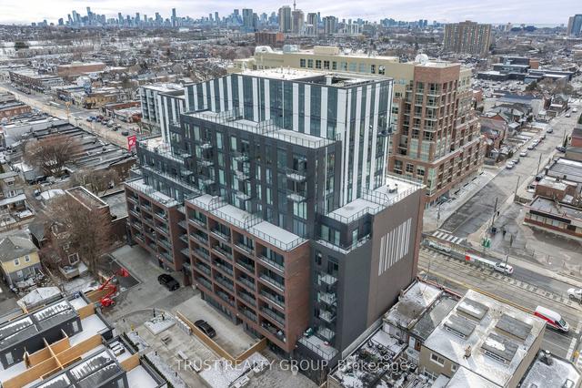 1104 - 1808 St. Clair Ave W, Condo with 2 bedrooms, 2 bathrooms and 0 parking in Toronto ON | Image 1