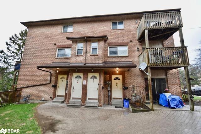 4 - 15 Meadow Lane, House attached with 2 bedrooms, 1 bathrooms and 1 parking in Barrie ON | Image 1