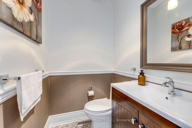 35 - 193 La Rose Ave, Townhouse with 2 bedrooms, 4 bathrooms and 2 parking in Toronto ON | Image 5