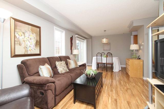 50 Viceroy Cres, House semidetached with 3 bedrooms, 1 bathrooms and 1 parking in Brampton ON | Image 2