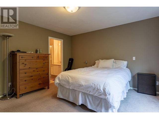 2220 Golf Course Drive, House attached with 2 bedrooms, 2 bathrooms and 2 parking in West Kelowna BC | Image 13