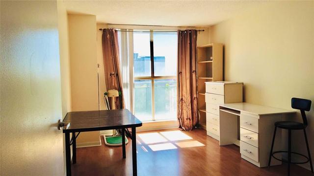 1009 - 99 Cameron St, Condo with 4 bedrooms, 2 bathrooms and 0 parking in Toronto ON | Image 7