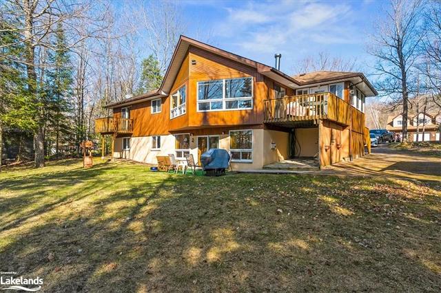 1083 Steeplechase Drive, House detached with 3 bedrooms, 2 bathrooms and 10 parking in Algonquin Highlands ON | Image 1