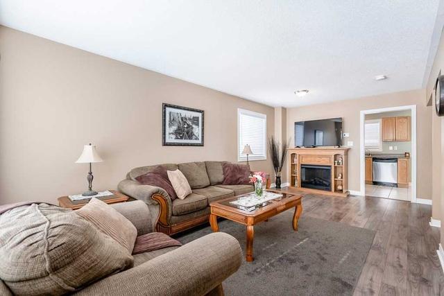 49 Bentley Dr, House semidetached with 3 bedrooms, 3 bathrooms and 2 parking in Barrie ON | Image 7