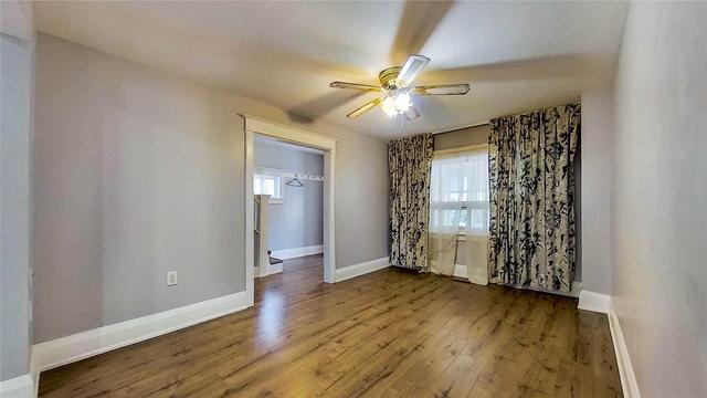 4 Lippincott St W, House detached with 4 bedrooms, 2 bathrooms and 2 parking in Toronto ON | Image 32