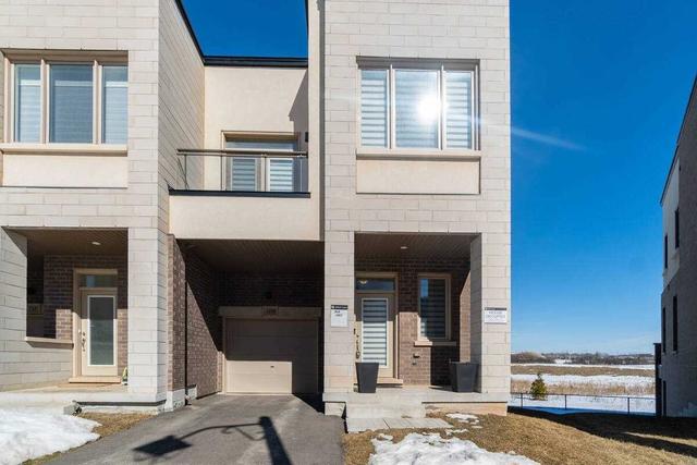 3199 Mintwood Circ, House attached with 3 bedrooms, 4 bathrooms and 2 parking in Oakville ON | Image 1