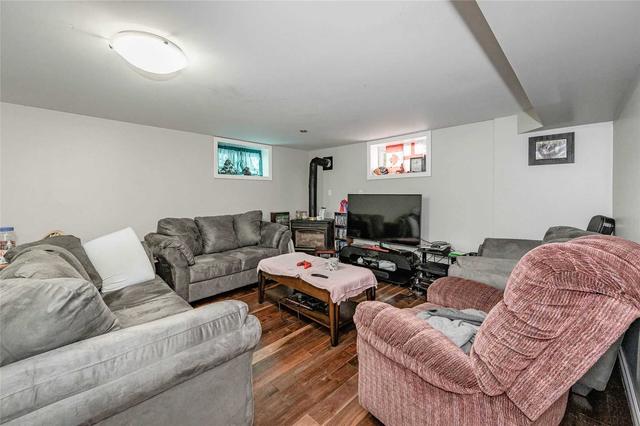 608 Woolwich St, House detached with 3 bedrooms, 2 bathrooms and 5 parking in Guelph ON | Image 19