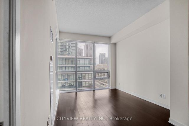 605 - 510 Curran Pl, Condo with 1 bedrooms, 1 bathrooms and 1 parking in Mississauga ON | Image 6