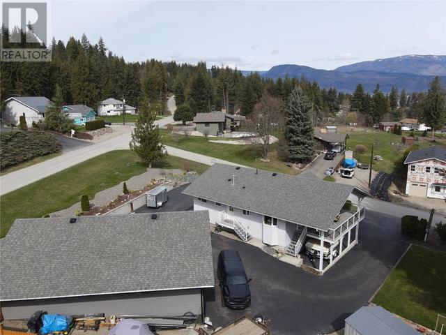 2454 Leisure Road, House detached with 4 bedrooms, 2 bathrooms and 2 parking in Columbia Shuswap C BC | Image 60