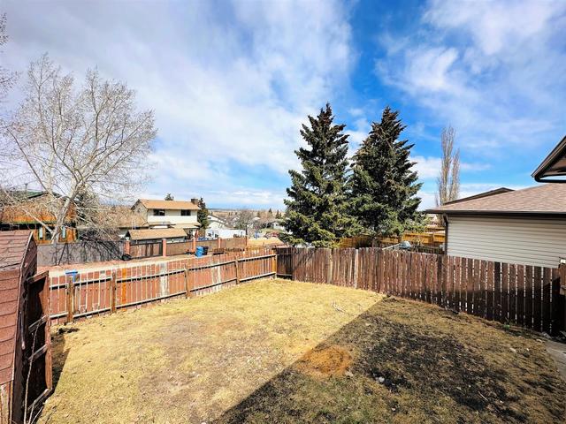 44 Beddington Road Ne, House detached with 5 bedrooms, 2 bathrooms and 2 parking in Calgary AB | Image 23