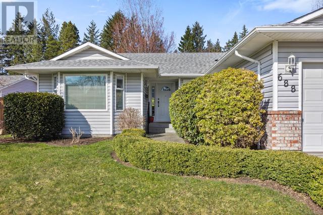 688 Woodland Dr, House detached with 2 bedrooms, 2 bathrooms and 2 parking in Comox BC | Image 43