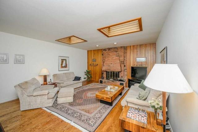 444 Brookmill Rd, House detached with 3 bedrooms, 3 bathrooms and 4 parking in Oakville ON | Image 3