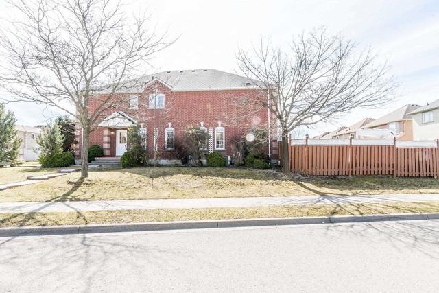 1 Kitto Crt, House semidetached with 3 bedrooms, 3 bathrooms and 3 parking in Brampton ON | Image 23