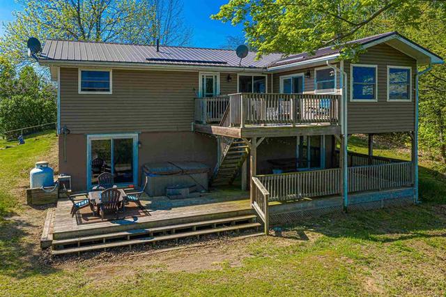 3266 Desert Lake Road, House detached with 2 bedrooms, 0 bathrooms and 6 parking in South Frontenac ON | Image 35