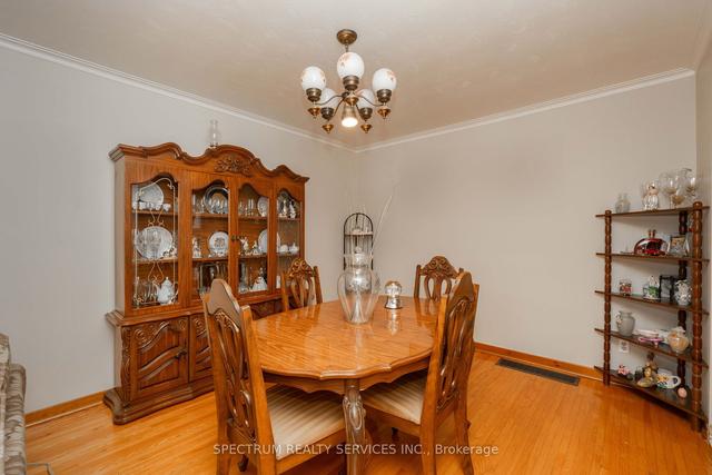 88 Dellbrook Cres, House semidetached with 3 bedrooms, 2 bathrooms and 4 parking in Toronto ON | Image 26