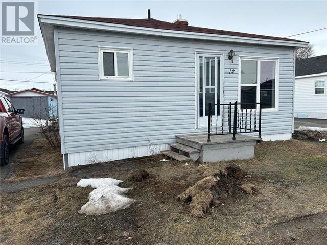 12 Elliott Street, House detached with 2 bedrooms, 1 bathrooms and null parking in Grand Falls-Windsor NL | Image 2