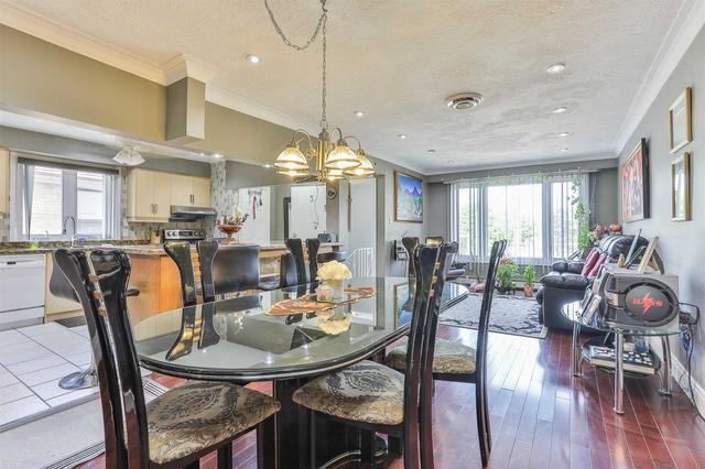 96 Rajah St, House semidetached with 5 bedrooms, 3 bathrooms and 6 parking in Toronto ON | Image 25