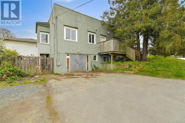 232 Burnside Rd W, House detached with 2 bedrooms, 2 bathrooms and 2 parking in Saanich BC | Image 32