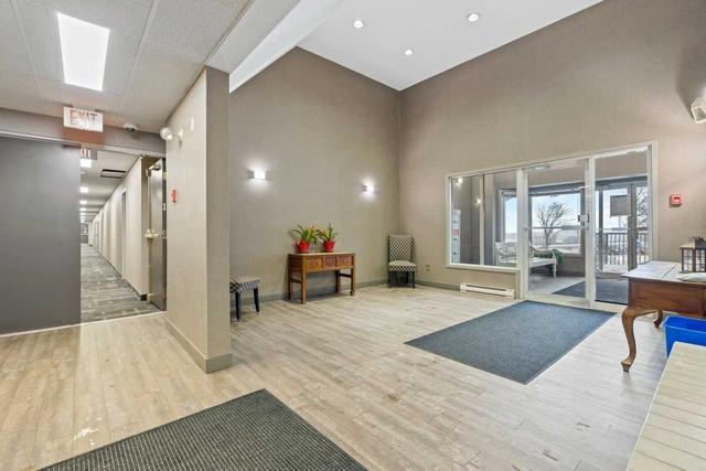 311 - 126 Bell Farm Rd, Condo with 1 bedrooms, 1 bathrooms and 1 parking in Barrie ON | Image 26