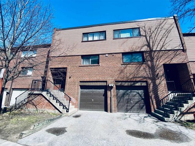 7 Rye Meadoway, Townhouse with 3 bedrooms, 2 bathrooms and 2 parking in Toronto ON | Image 4
