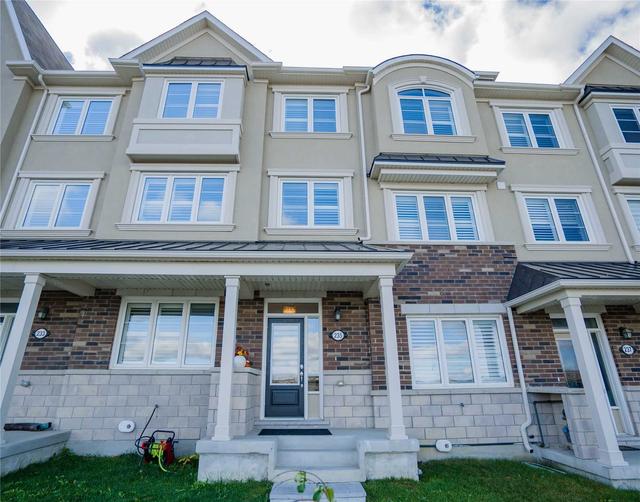 235 Rustle Woods Ave, House attached with 3 bedrooms, 4 bathrooms and 3 parking in Markham ON | Image 1