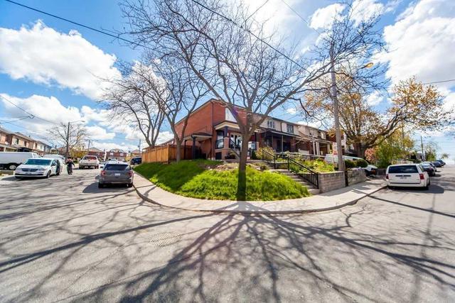 601 Lauder Ave, House detached with 3 bedrooms, 2 bathrooms and 2 parking in Toronto ON | Image 31