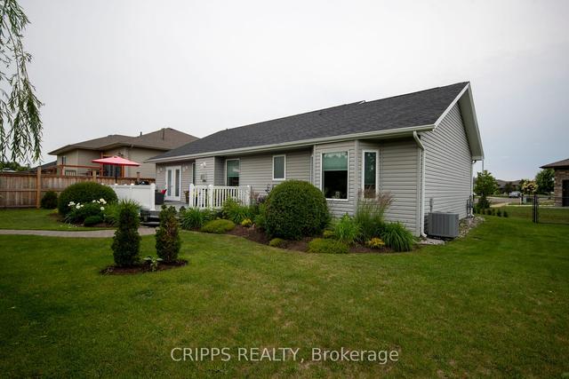 276 Cougar Cres, House detached with 3 bedrooms, 2 bathrooms and 6 parking in Thunder Bay ON | Image 15
