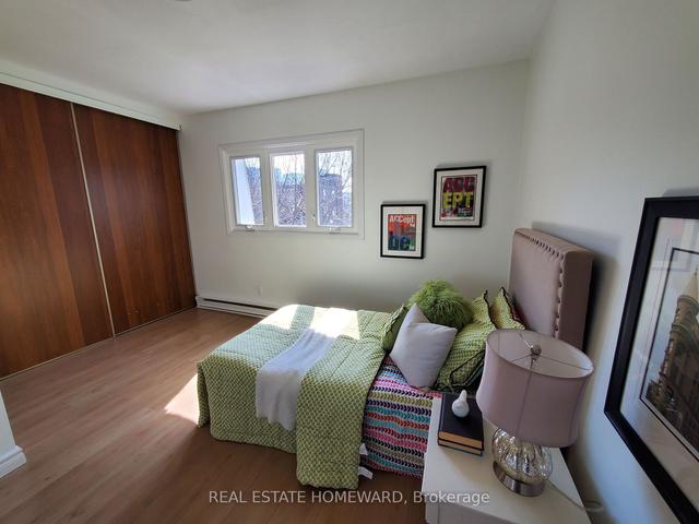 70 Stanley Terr, House attached with 3 bedrooms, 2 bathrooms and 2 parking in Toronto ON | Image 20