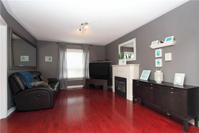 20 Bannister St, House detached with 3 bedrooms, 3 bathrooms and 2 parking in Clarington ON | Image 11