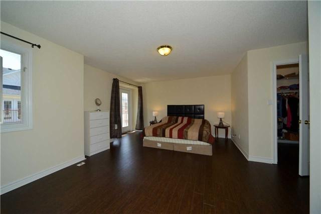 16 - 151 Townsgate Dr, Townhouse with 3 bedrooms, 3 bathrooms and 2 parking in Vaughan ON | Image 15