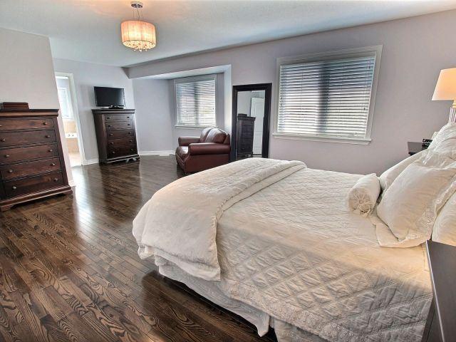 1898 Plainridge Cres, House detached with 4 bedrooms, 3 bathrooms and 4 parking in Ottawa ON | Image 11