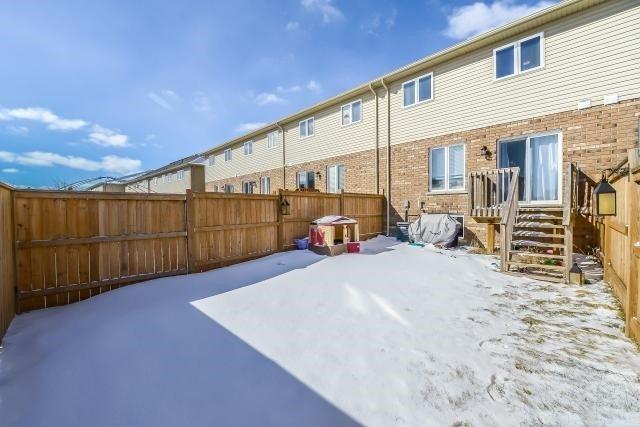 89 Charleswood Cres, House attached with 3 bedrooms, 3 bathrooms and 1 parking in Hamilton ON | Image 20