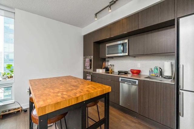 2603 - 10 York St, Condo with 2 bedrooms, 2 bathrooms and 0 parking in Toronto ON | Image 6