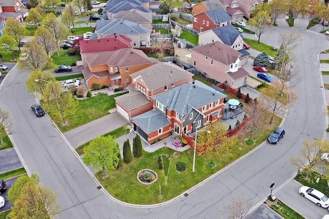 84 Quince Cres, House detached with 4 bedrooms, 4 bathrooms and 6 parking in Markham ON | Image 40