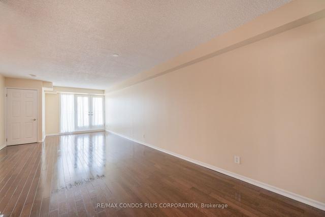 305 - 645 Millwood Rd, Condo with 1 bedrooms, 1 bathrooms and 1 parking in Toronto ON | Image 3