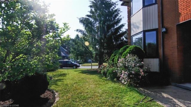 94 Masonville Court, House detached with 4 bedrooms, 4 bathrooms and 6 parking in London ON | Image 2