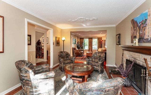 72 Jaffa Dr, House detached with 4 bedrooms, 3 bathrooms and 4 parking in Brampton ON | Image 2