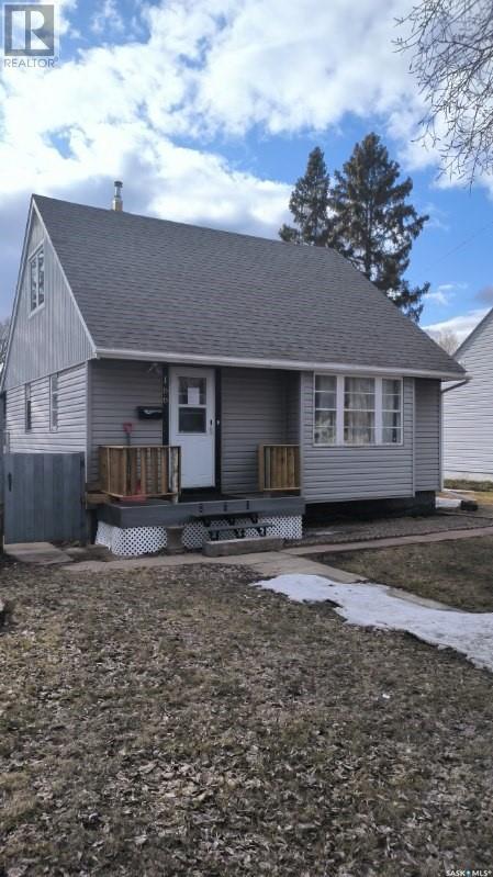 166 Peaker Avenue, House detached with 3 bedrooms, 2 bathrooms and null parking in Yorkton SK | Image 1
