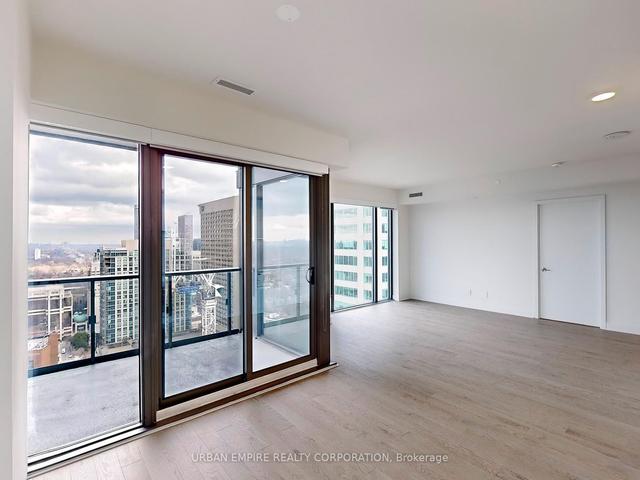 3207 - 8 Cumberland St, Condo with 2 bedrooms, 2 bathrooms and 1 parking in Toronto ON | Image 6