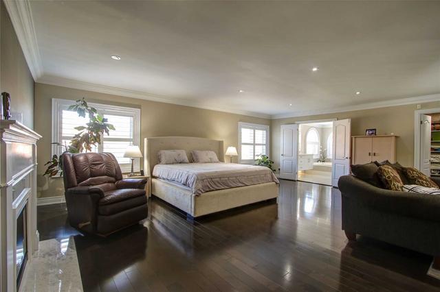37 Ava Cres, House detached with 4 bedrooms, 5 bathrooms and 6 parking in Richmond Hill ON | Image 14