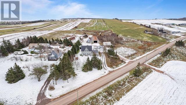 2048 Irishtown Road, House detached with 5 bedrooms, 2 bathrooms and null parking in Kensington, Part 2 PE | Image 7