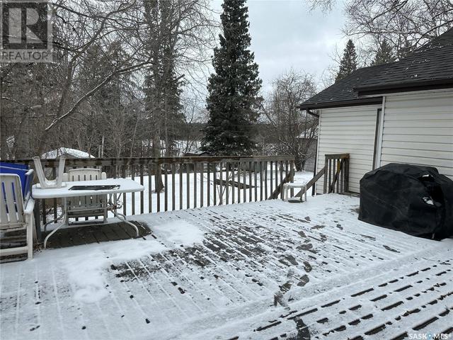 330 1st Avenue N, House detached with 2 bedrooms, 1 bathrooms and null parking in Big River SK | Image 2